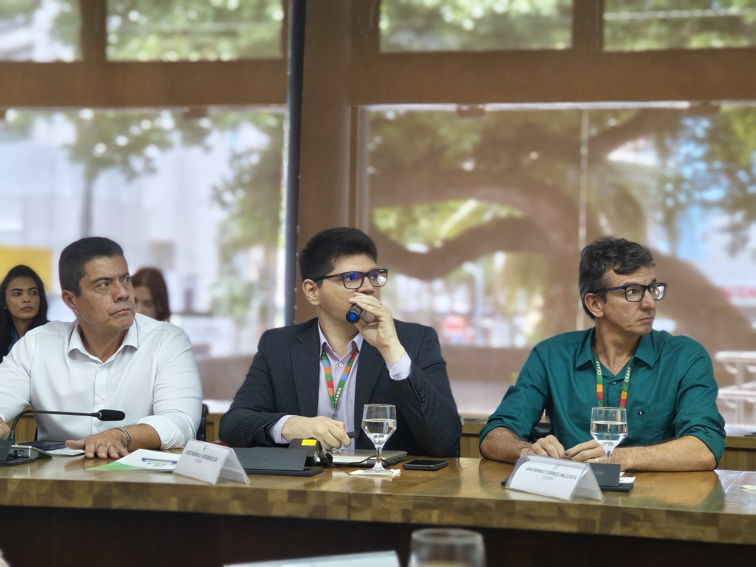 Comitê estadual de monitoramento hídrico se reúne com o governador Elmano de Freitas
